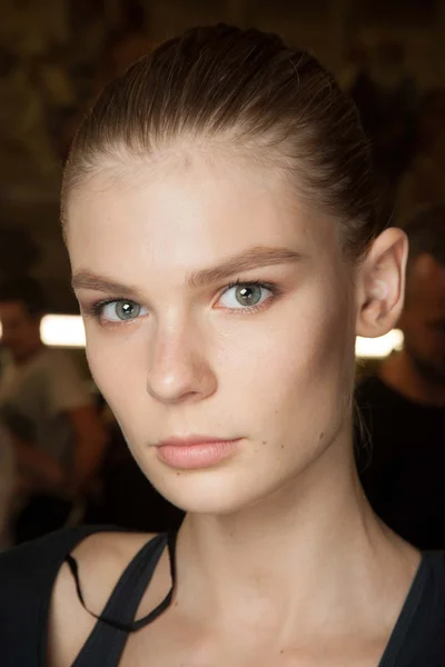 Look 24